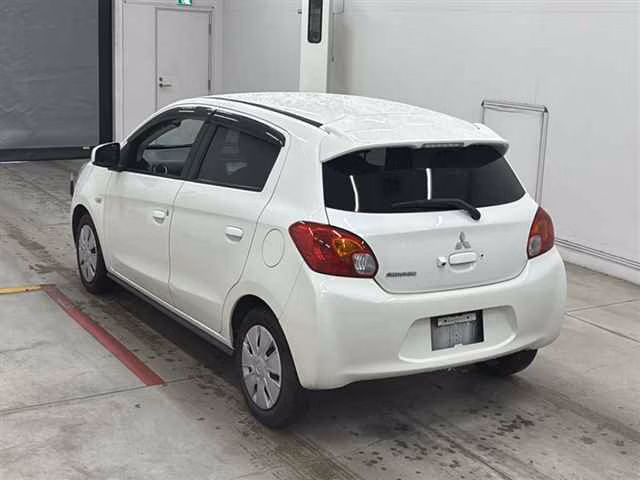 MITSUBISHI MIRAGE
