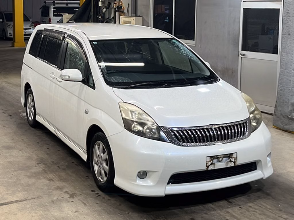 TOYOTA ISIS