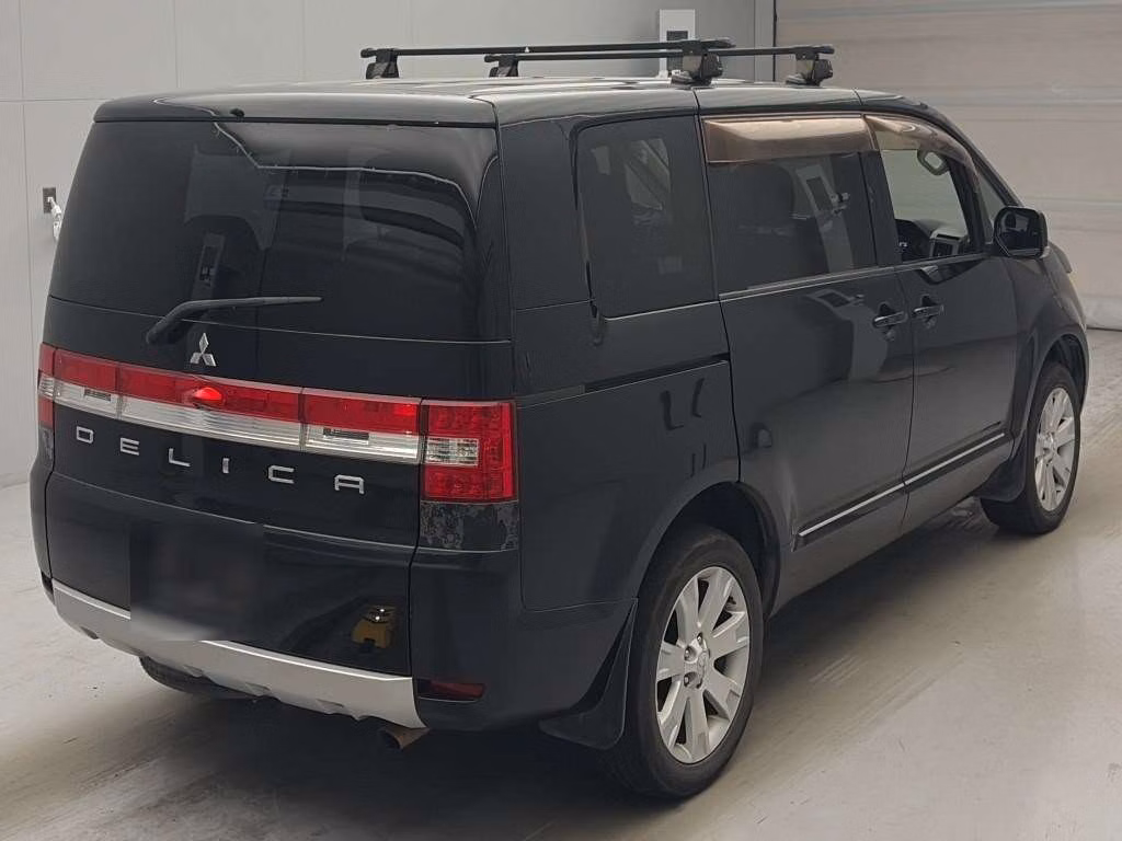 MITSUBISHI DELICA D:5