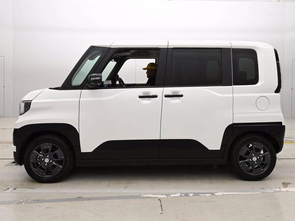 MITSUBISHI DELICA MINI
