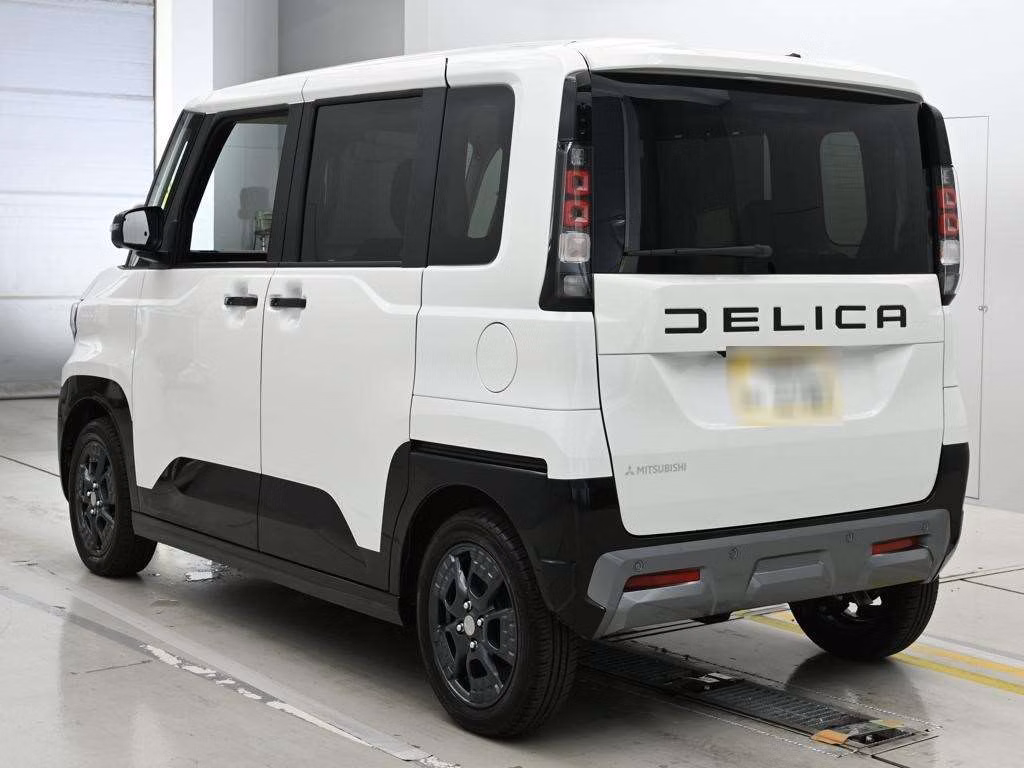 MITSUBISHI DELICA MINI