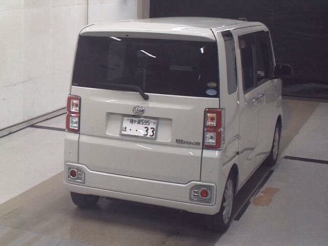 DAIHATSU WAKE