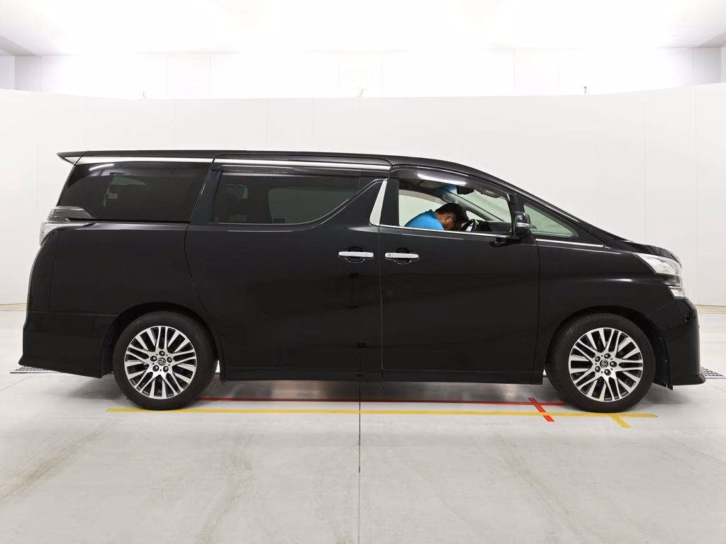TOYOTA VELLFIRE