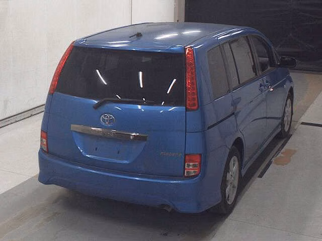 TOYOTA ISIS