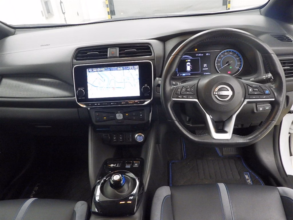 NISSAN LEAF
