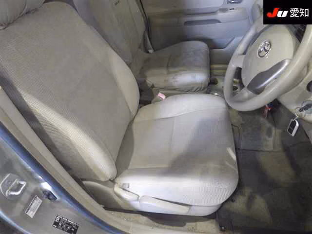 TOYOTA RAUM
