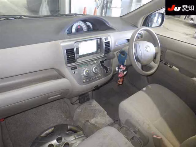 TOYOTA RAUM