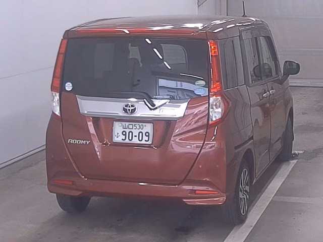 TOYOTA ROOMY