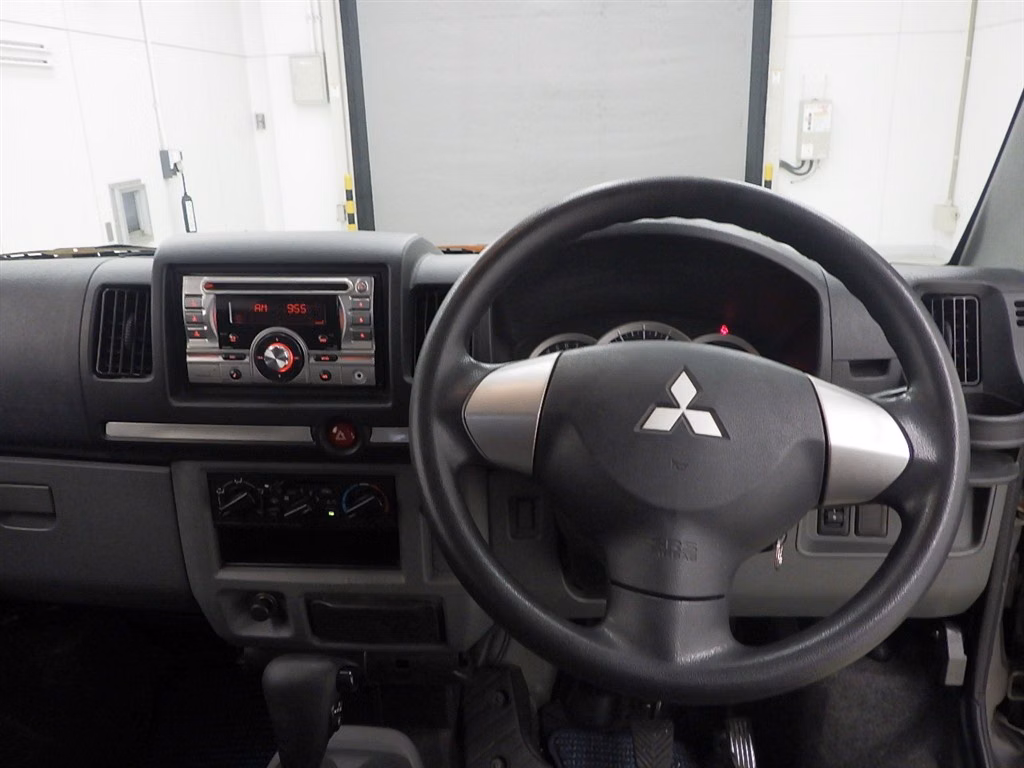 MITSUBISHI TOWN BOX