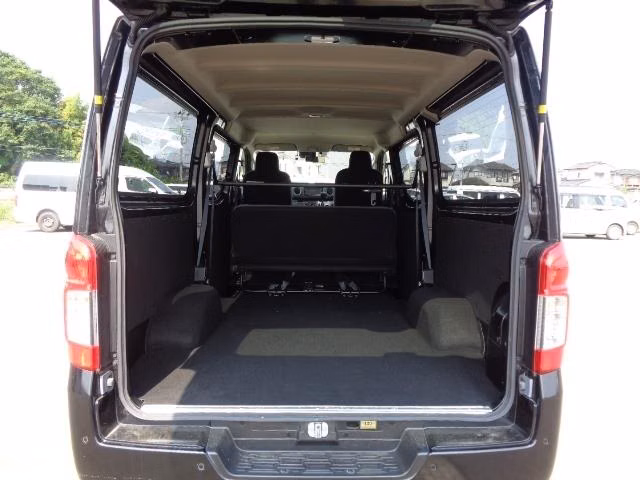 NISSAN CARAVAN