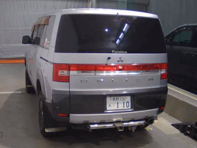 MITSUBISHI DELICA D:5