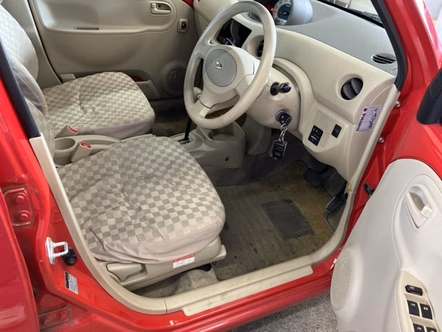 DAIHATSU ESSE