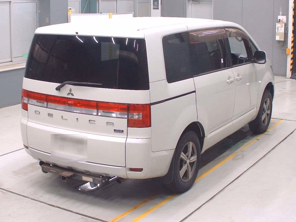MITSUBISHI DELICA D:5