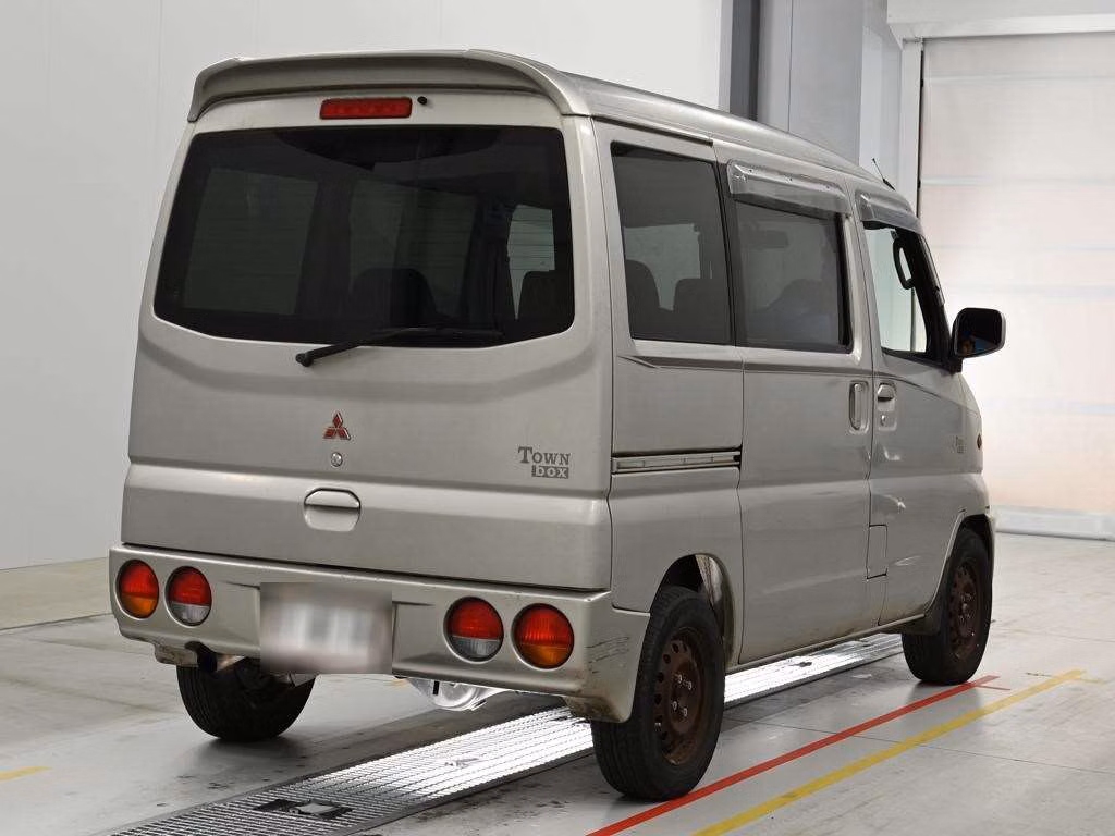 MITSUBISHI TOWN BOX