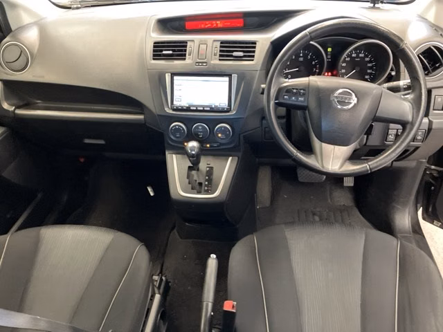 NISSAN LAFESTA