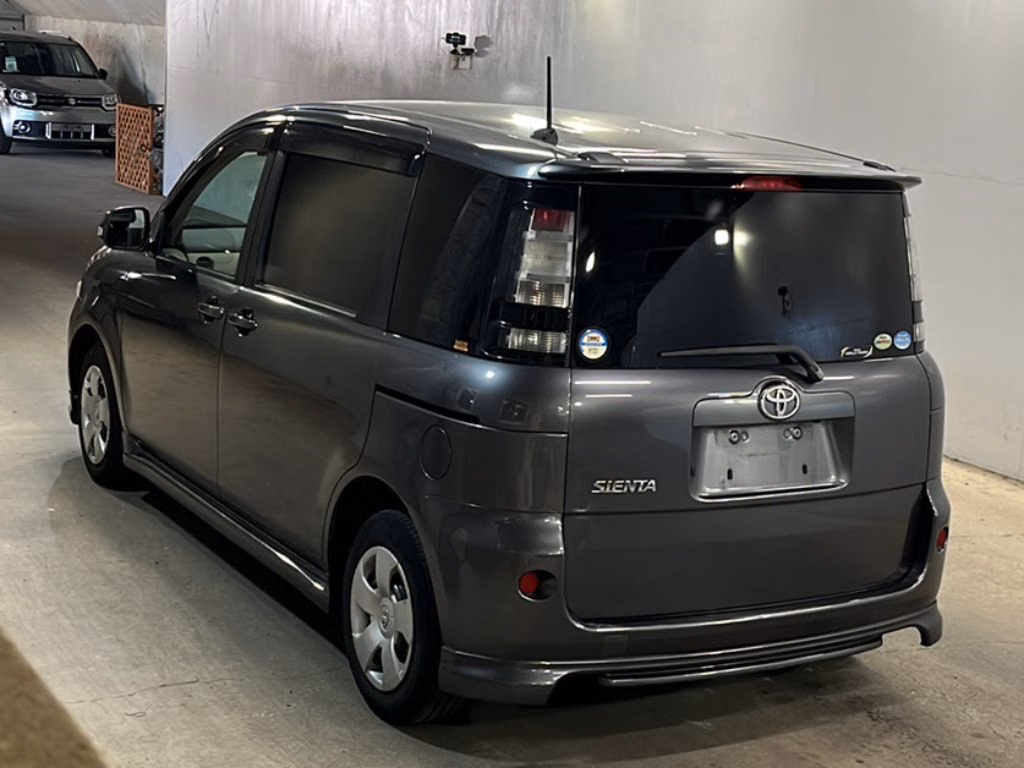 TOYOTA SIENTA