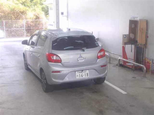 MITSUBISHI MIRAGE