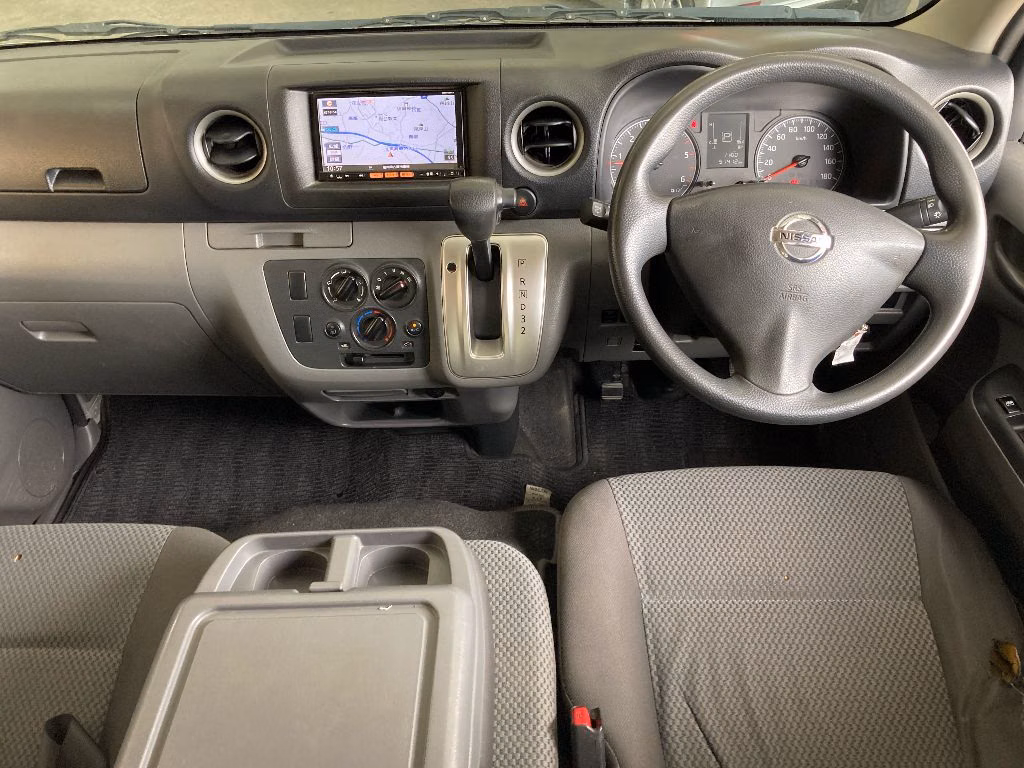 NISSAN NV350 CARAVAN