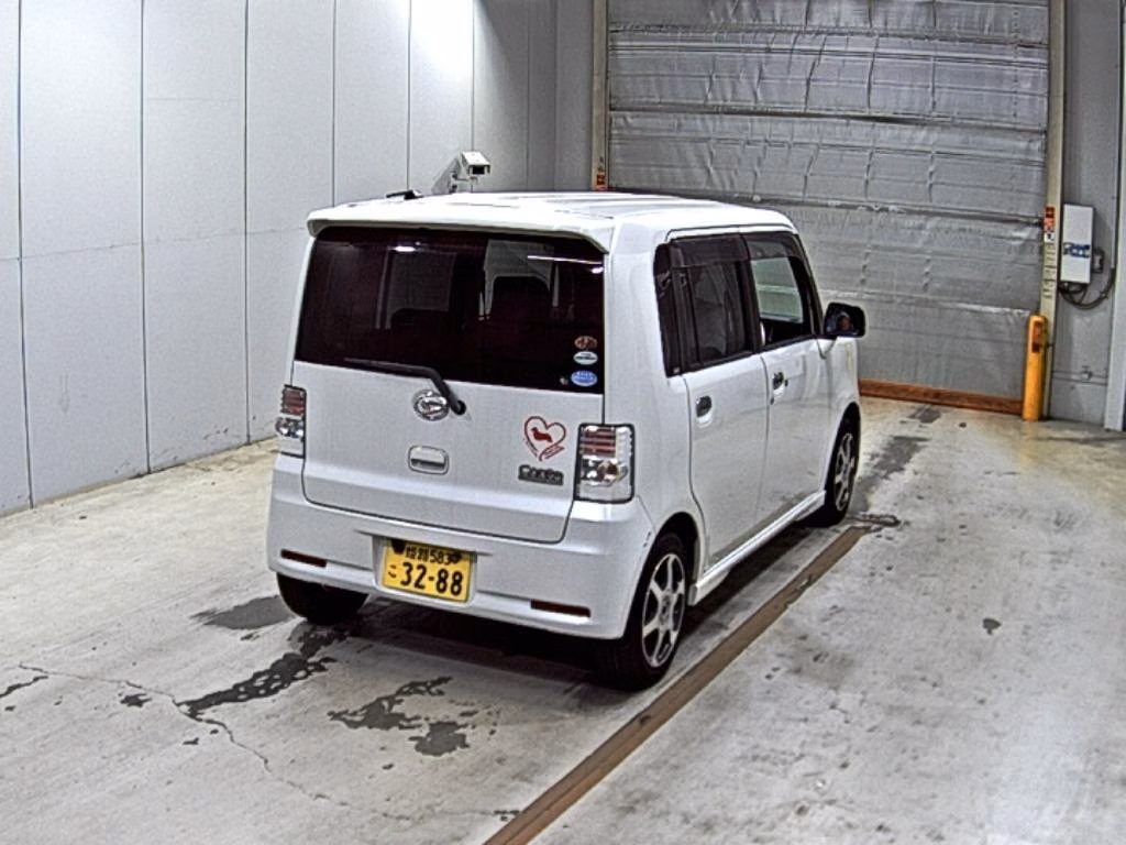 DAIHATSU MOVE CONTE