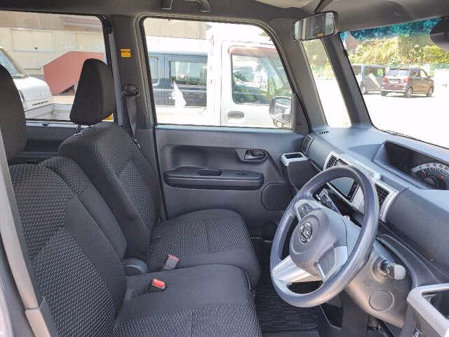 DAIHATSU WAKE