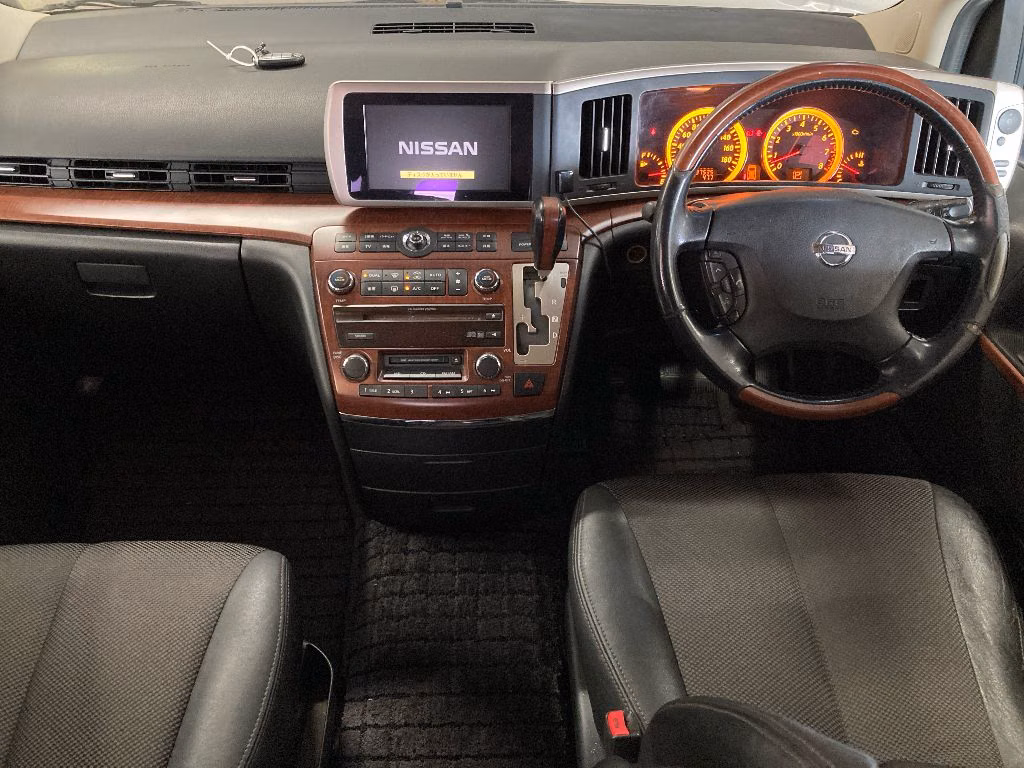 NISSAN ELGRAND
