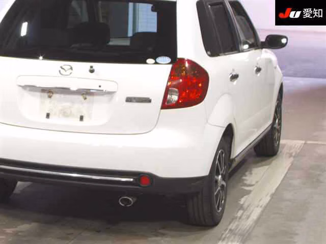 MAZDA VERISA