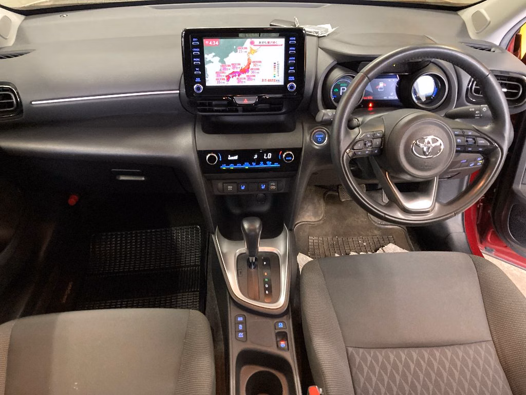 TOYOTA YARIS CROSS