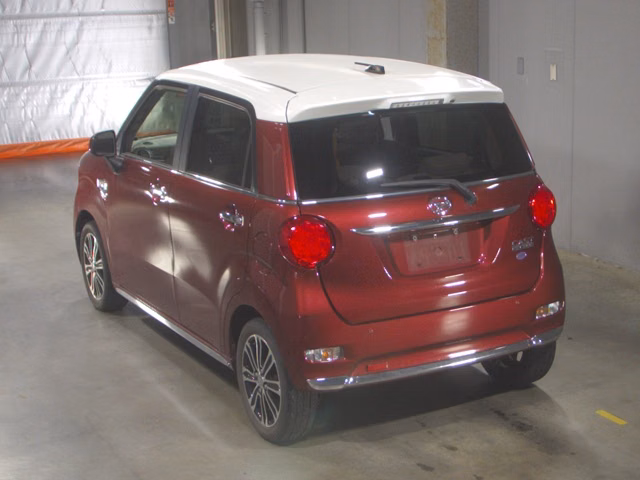 DAIHATSU CAST
