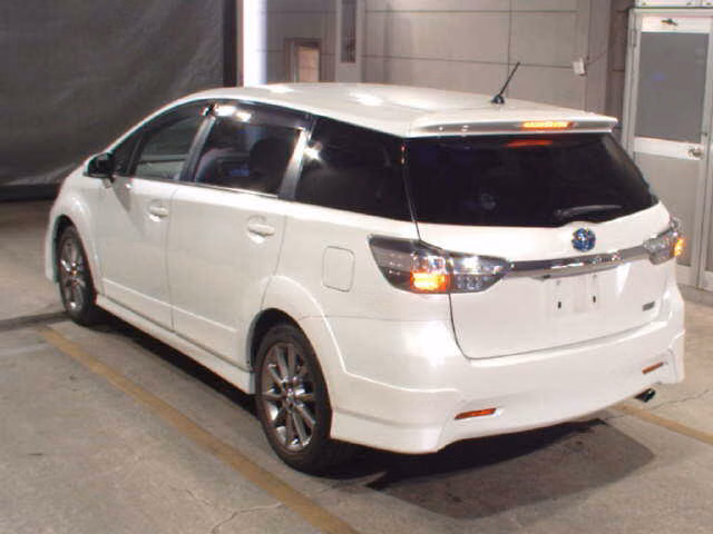 TOYOTA WISH