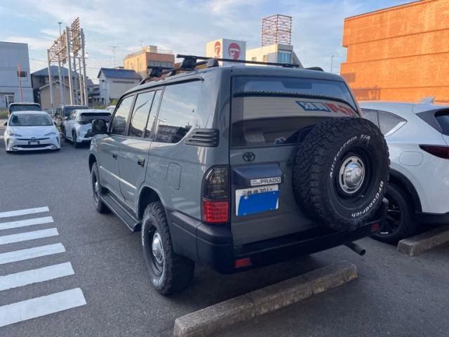 TOYOTA LAND CRUISER PRADO