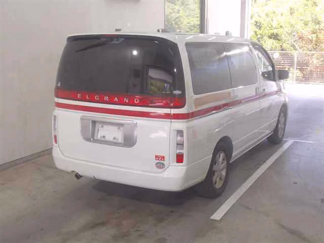 NISSAN ELGRAND