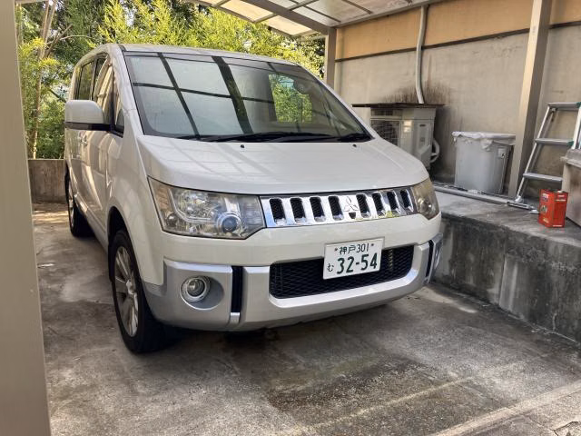 MITSUBISHI DELICA D:5
