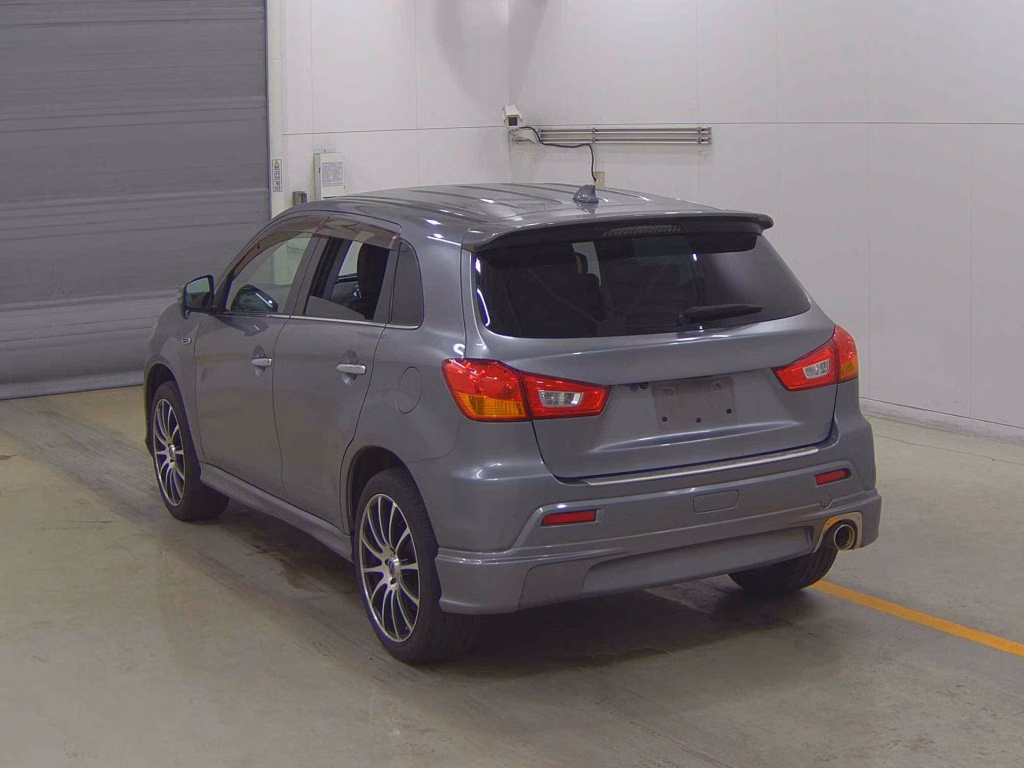 MITSUBISHI RVR
