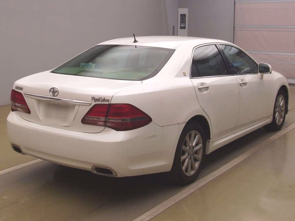 TOYOTA CROWN