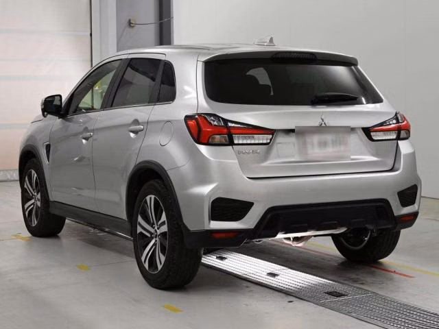 MITSUBISHI RVR