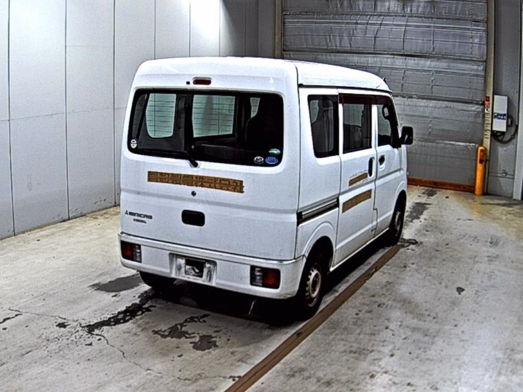 MITSUBISHI MINICAB