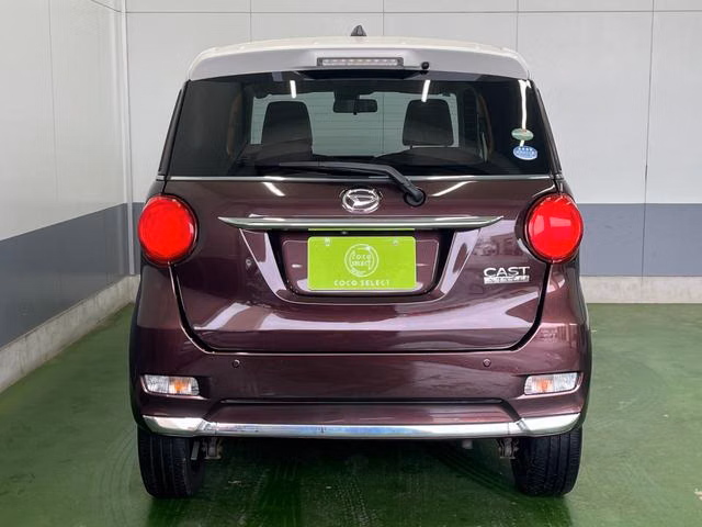 DAIHATSU CAST