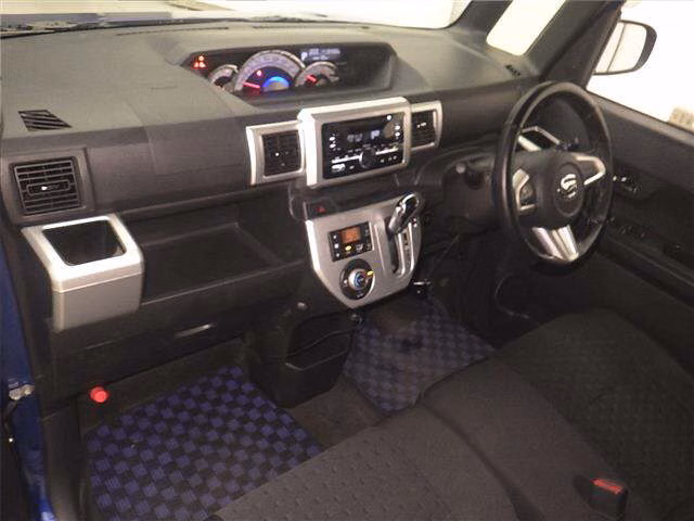 DAIHATSU WAKE