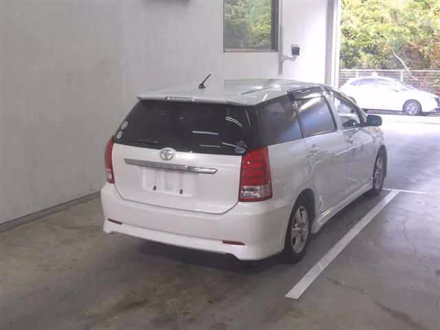 TOYOTA WISH