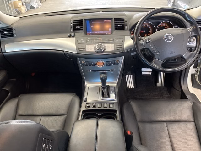 NISSAN FUGA