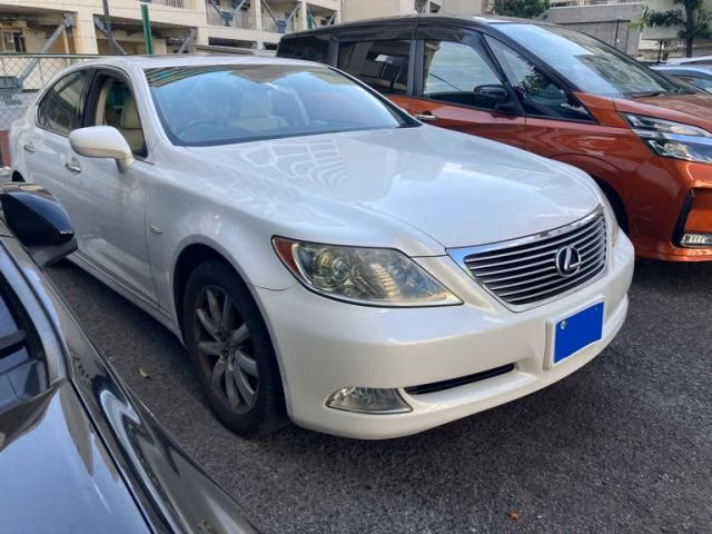 LEXUS LS460