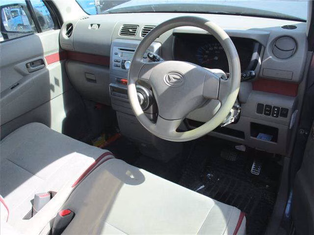 DAIHATSU MOVE CONTE
