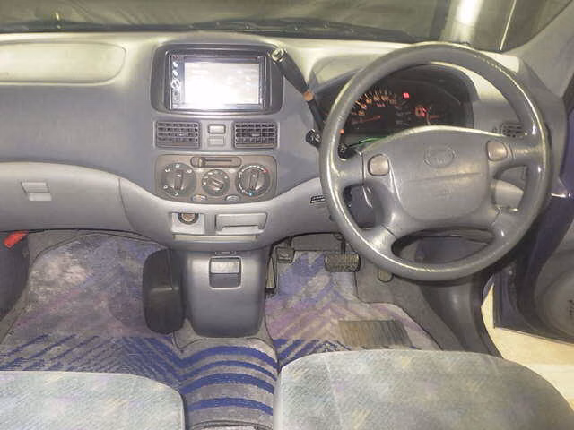 TOYOTA RAUM