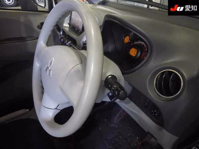 MITSUBISHI I