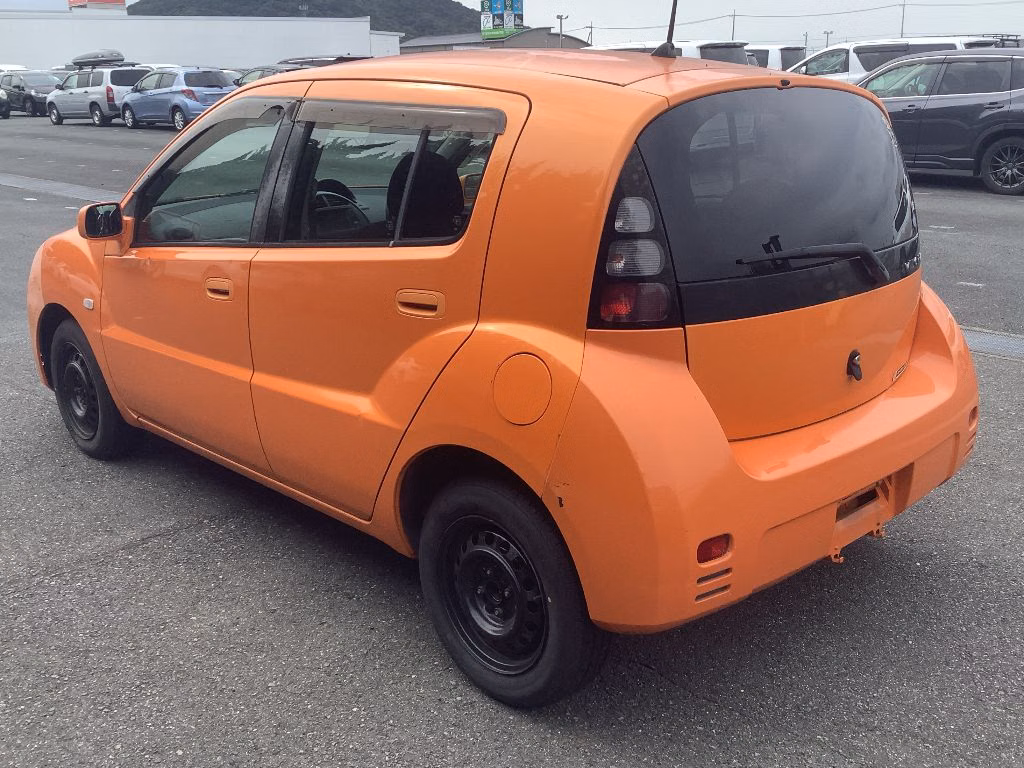 TOYOTA WILL CYPHA