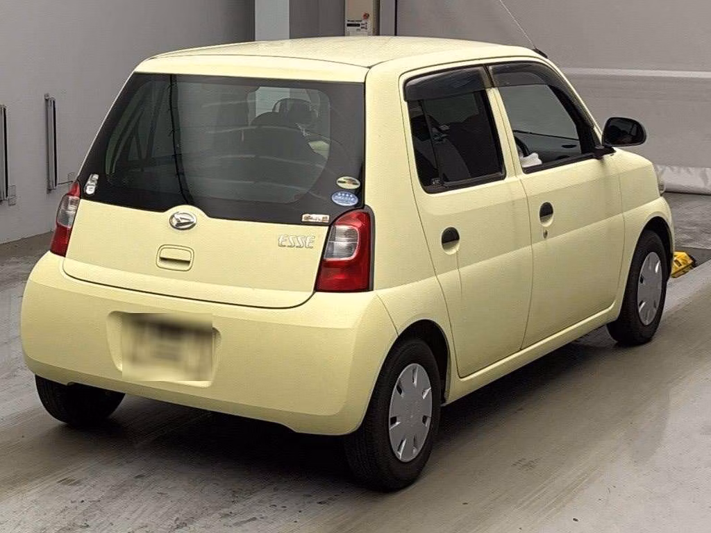 DAIHATSU ESSE