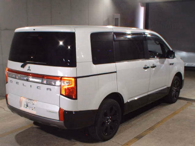MITSUBISHI DELICA D:5