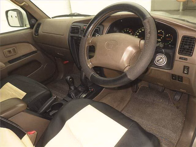 TOYOTA HILUX SURF