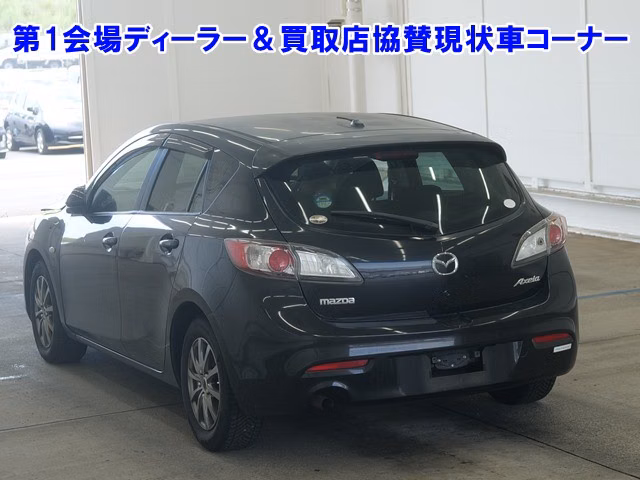 MAZDA AXELA