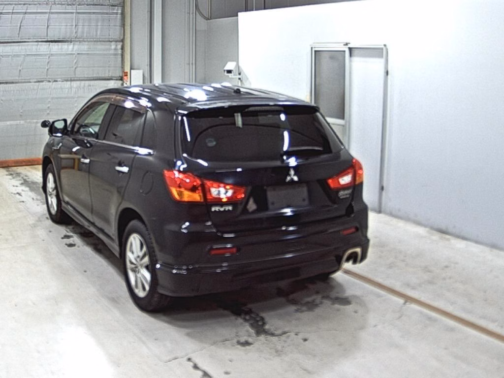 MITSUBISHI RVR